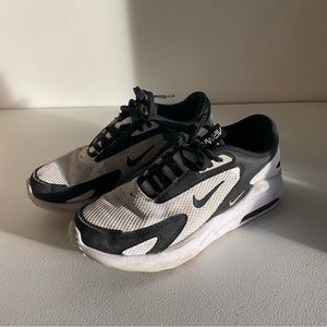 Nike air max sneakers in size 7
